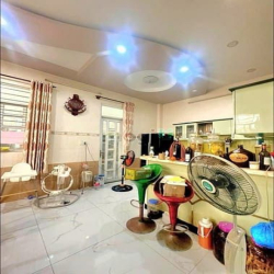 Villa 3 tầng cập Hươn.g lộ 2 - ngã tư 4 xã - ôtô vào nhà - ( 8x10m )