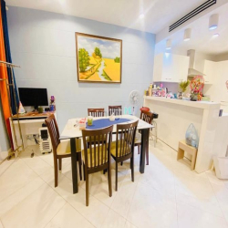 Bán Gấp Căn CC Cao Cấp Golden Westlake Hoàng Hoa Thám 113m2 giá 7,6 Tỷ