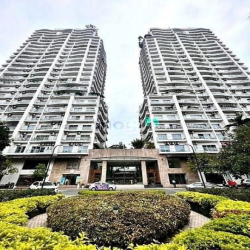 Bán Gấp Căn CC Cao Cấp Golden Westlake Hoàng Hoa Thám 113m2 giá 7,6 Tỷ