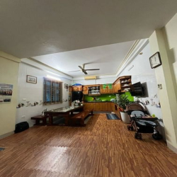 Bán gấp! Nhà lô góc khu VIP 918, 56m2, MT12, gara, vỉa hè, chỉ 9.9tỷ