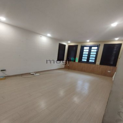 Cho thuê nhà trong ngõ 168 thái Hà ền