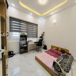 Bán nhà 4 Tầng 50m2 (4.2m x 12m), Hoàng Hoa Thám P6 Bình Thạnh, 7.2 tỷ