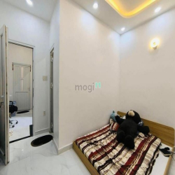 Bán nhà 4 Tầng 50m2 (4.2m x 12m), Hoàng Hoa Thám P6 Bình Thạnh, 7.2 tỷ