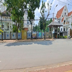 Bán mặt tiền đường Nguyễn Văn Hưởng Thảo Điền siêu vị trí góc 2 MT
