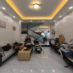Bán nhà 4 Tầng 50m2 (4.2m x 12m), Hoàng Hoa Thám P6 Bình Thạnh, 7.2 tỷ