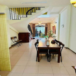 Bán Nhà Bạch Đằng Gần Hàng Xanh, Hẻm Xe Hơi, ~70M2, 4 Tầng, Chỉ 9.5 Tỷ