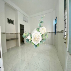 Bán căn hộ dịch vụ F13 Tân Bình 225m2, 6 tầng, 45 phòng TN lên tới 170