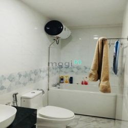 Cho thuê Penthouse, DT 170m2 3PN 2WC Sân vườn 45m2, view cực đẹp