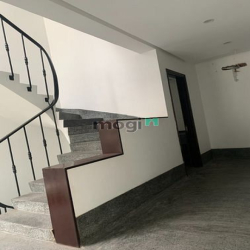 Cho thuê nhà VIP mặt phố HAI BÀ TRƯNG, DT 430m2x3 tầng,MT 16m,Giá 17k$