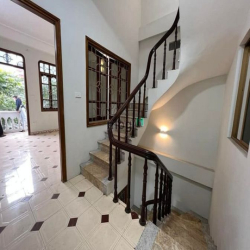 Mặt phố Linh Lang ngã 4 Phan kế Bính. 80m2 MT khủng 6m. GPXD 8 tầng