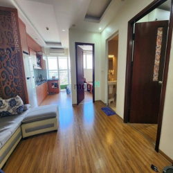 Bán chung cư Hoàng Cầu, 74m2, 2 ngủ tặng nội thất, sổ hồng vĩnh viễn