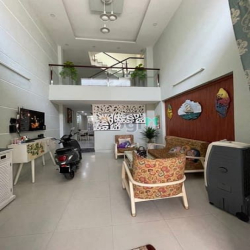 Bán Nhà Hẻm Xe Hơi Làng Tăng Phú 67.2m2 (4,2m x 16m), 3 Tầng, 3PN, Q9