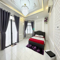 Nhà Phố hiện đại - Hẻm xe hơi 6M 2174 HTP Dt 5,2m x 10m Giá 6,5 tỷ
