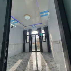 Về quê bán nhà Đ. Bà Hom quận 6 65m2/1.37 tỷ, giá full 100%