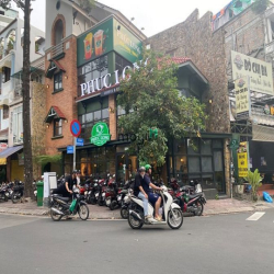 (60TR) Nhà góc 2 MT - Ngang 15m - đường Nguyễn Văn Thủ - Hoàng Sa, Q.1