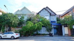 cho thuê nhà ngõ 445 lạc long quan 230m  x3T