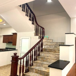 Bán gấp! Nhà phân lô Sài Đồng, 55m, mặt tiền 5m, CR-V tránh, chỉ 8.8tỷ