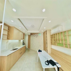 Siêu Phẩm 5 Tầng, Hẻm Xe Hơi Nguyễn Thượng Hiền, 60M2, Chỉ 8.79 Tỷ