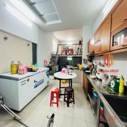 Mặt bằng Phan Đình Phùng 45tr/th nhà 2 lầu ngang 6m tổng 115m2 HÓT ĐẸP
