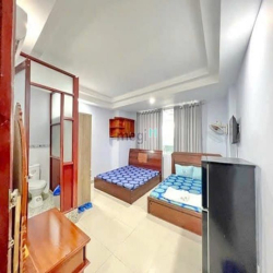 Khách sạn mới đẹp 7 tầng, thang máy,  mt  BV Ba Quận 7. 5*24, 20