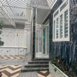 Biệt Thự Mới 336m2 Hẻm Xe Tải - Gần Chợ Hóc Môn - Giá Chỉ 21tr/m2