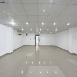 Văn phòng View kính - 60m2 Giá rẻ hẻm 73 Hoàng Văn Thụ Phú Nhuận