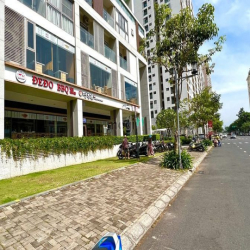 Cho thuê shop giá rẻ 457m2 căn góc thuộc khu M5 chung cư Midtown, PMH