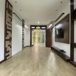 Cho thuê villa Thảo ĐIền - 2 lầu sàn trống - Phù hợp mở văn phòng....