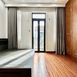 CHDV dạng Studo Ban Công _ Đầy đủ nội thất _ Ngay Quang Trung