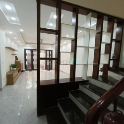 Ô tô vào nhà - Lĩnh Nam 35M 5.25 tỷ - Lô góc, mới, đẹp