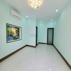Nhà đẹp đường Đinh Tiên Hoàng 3 tấm hẻm xe tải thông tứ hướng giáp Q1