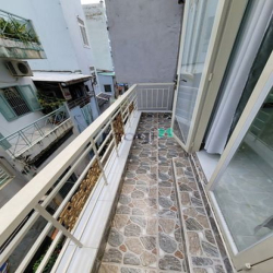 Nhà đẹp đường Đinh Tiên Hoàng 3 tấm hẻm xe tải thông tứ hướng giáp Q1