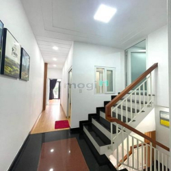Nhà 1 trệt lửng BTCT, Chủ cần bán gấp.