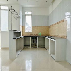 Cho thuê nhà 1 trệt 4 lầu góc 2 mặt tiền đường D7 khu dân cư D2D