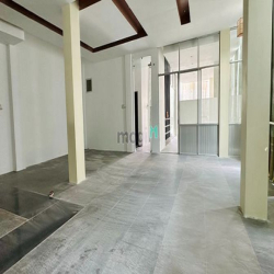 Cho thuê nhà 1 trệt 4 lầu góc 2 mặt tiền đường D7 khu dân cư D2D