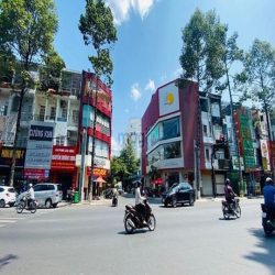 Cho thuê nhà 1 trệt 4 lầu góc 2 mặt tiền đường D7 khu dân cư D2D