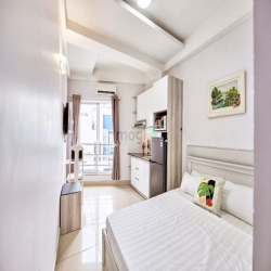 Phòng đủ nội thất bếp cao cấp cạnh Etown Cộng Hoà.