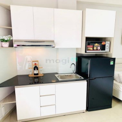 Phòng đủ nội thất bếp cao cấp cạnh Etown Cộng Hoà.