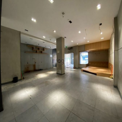 Cho thuê MB tổng diện tích 220m2 sàn suốt đường Tôn Đản, Quận 4