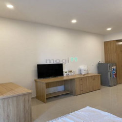 Cho thuê Sunrise City View Q7 full nội thất view Bitexco giá 11 triệu