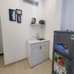Cho thuê căn hộ mới xây cửa sổ lớn full nội thất Cống Quỳnh  Q1