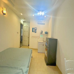 Cho thuê căn hộ mới xây cửa sổ lớn full nội thất Cống Quỳnh  Q1