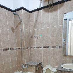 Cho thuê căn hộ mới xây cửa sổ lớn full nội thất Cống Quỳnh  Q1