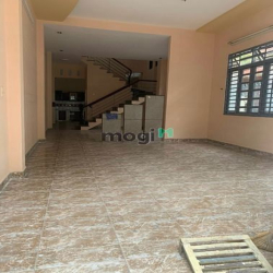 Cho thuê nhà hẻm sầm uất - xe tải lưu thông Phường 13, Quận Tân Bình.