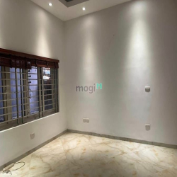 Bán nhà Lê Văn Lương- Hoàng Ngân, 40m2, lô góc, ô tô đỗ cửa, 4 tầng, 1