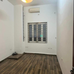 Bán nhà Lê Văn Lương- Hoàng Ngân, 40m2, lô góc, ô tô đỗ cửa, 4 tầng, 1
