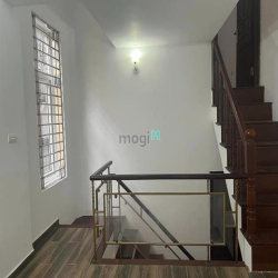 Bán nhà Lê Văn Lương- Hoàng Ngân, 40m2, lô góc, ô tô đỗ cửa, 4 tầng, 1