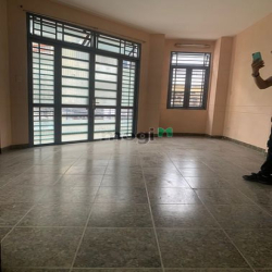 Cho thuê nhà hẻm sầm uất - xe tải lưu thông Phường 13, Quận Tân Bình.