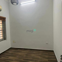 Bán nhà Lê Văn Lương- Hoàng Ngân, 40m2, lô góc, ô tô đỗ cửa, 4 tầng, 1