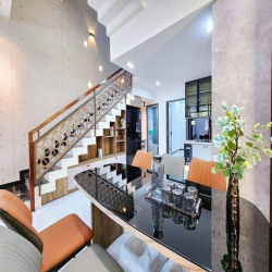 Bán gấp nhà đầu hẻm Lê Thị Riêng, Thới An, Q 12, 90m2, 3tỷ350, sổ sẵn